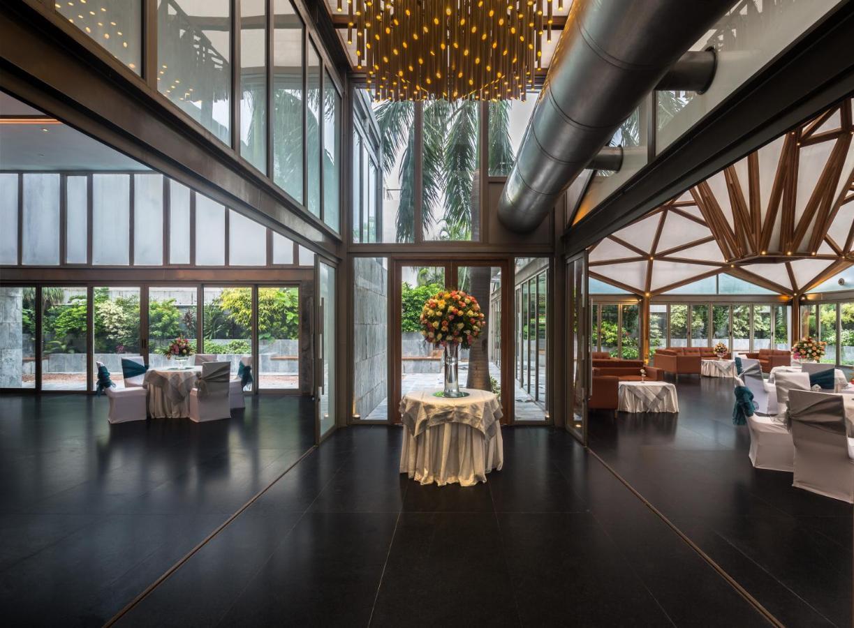 Hotel Crystal Palace Мірут Екстер'єр фото