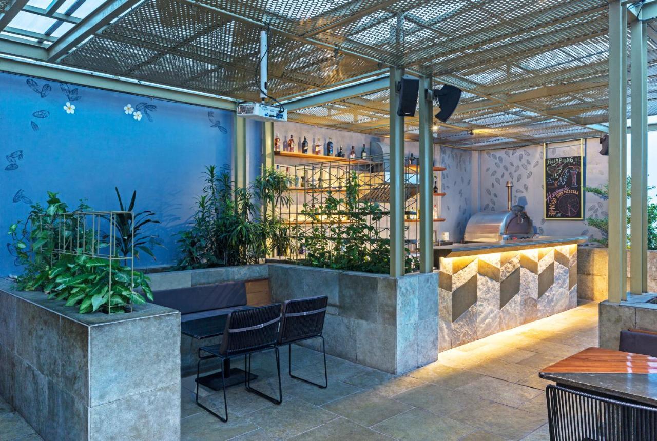 Hotel Crystal Palace Мірут Екстер'єр фото