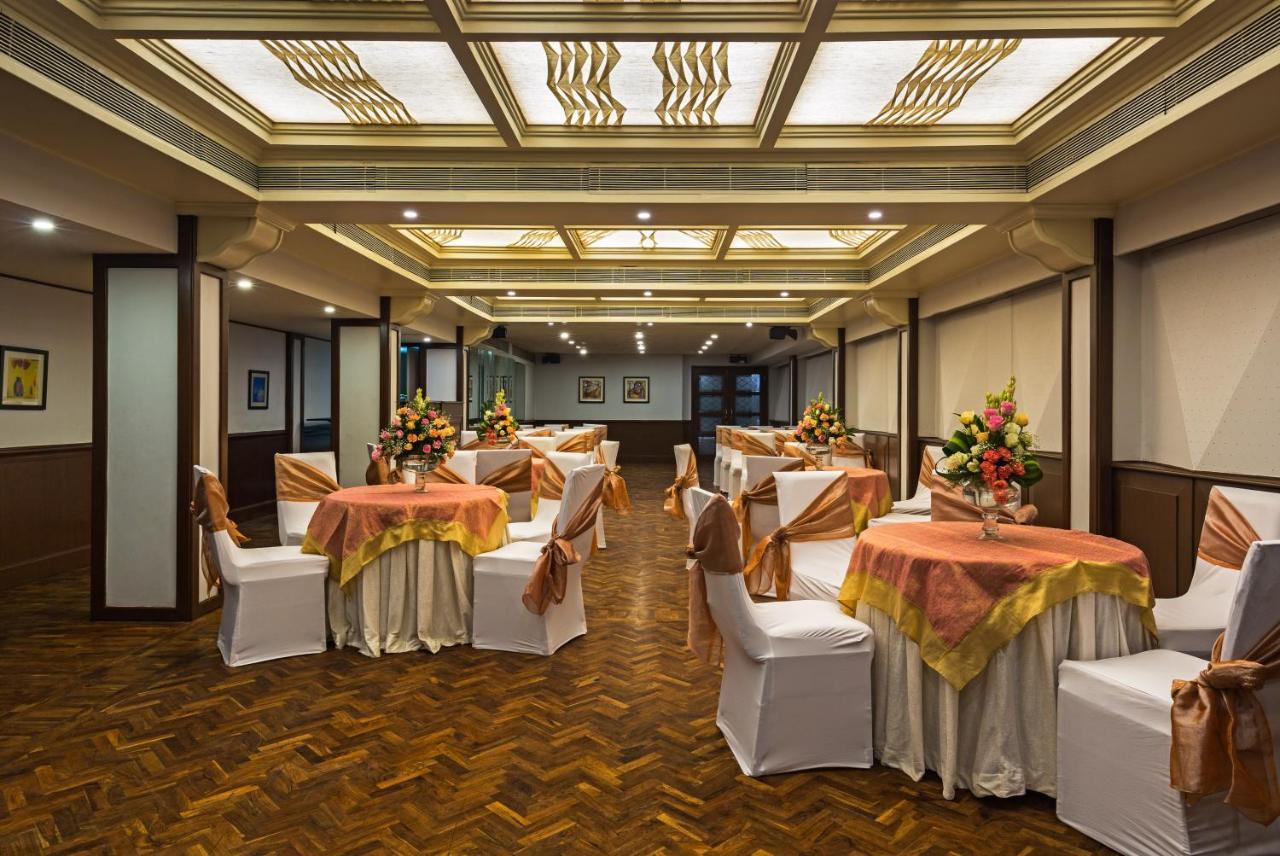 Hotel Crystal Palace Мірут Екстер'єр фото