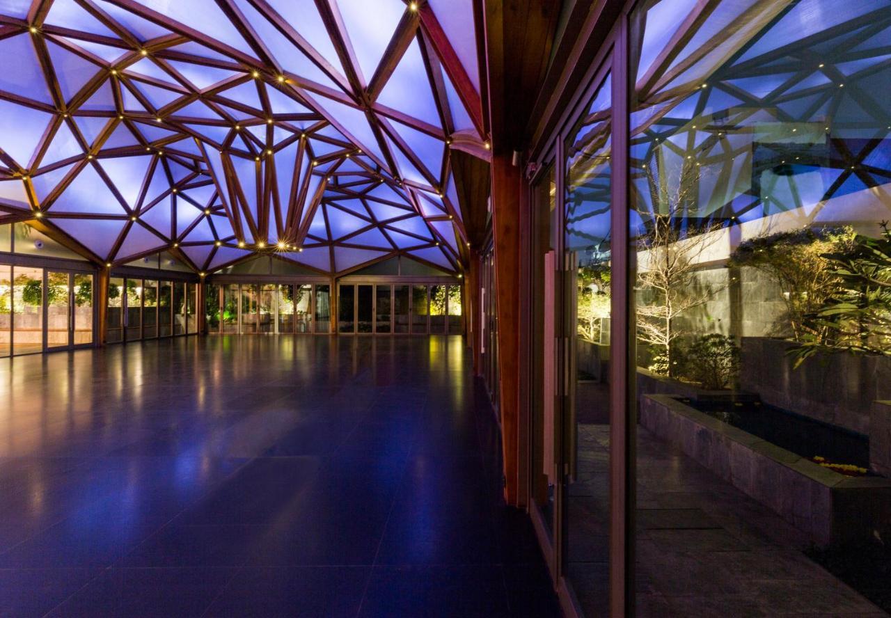 Hotel Crystal Palace Мірут Екстер'єр фото