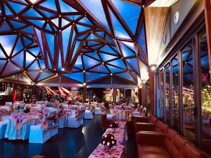 Hotel Crystal Palace Мірут Екстер'єр фото